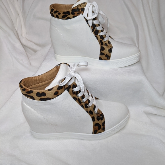 Ccocci Leopard Print Sneaker Wedge - Picture 4 of 5
